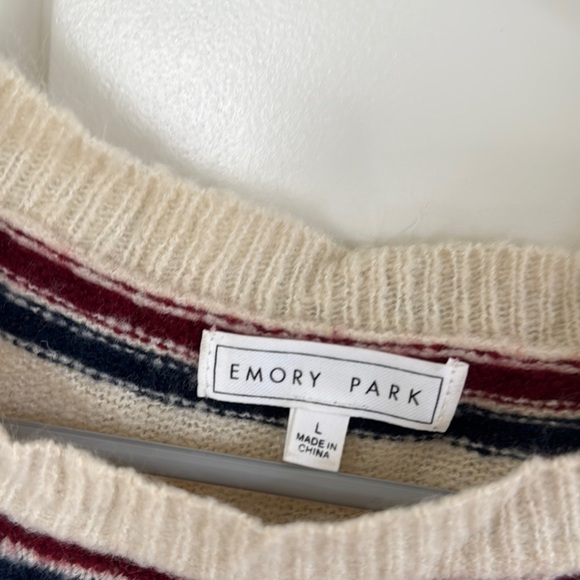 Emory Park Cream and Red Striped Crew Neck Sweater / H17 - Picture 2 of 3